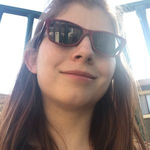 Meet your Posher, Isabelle